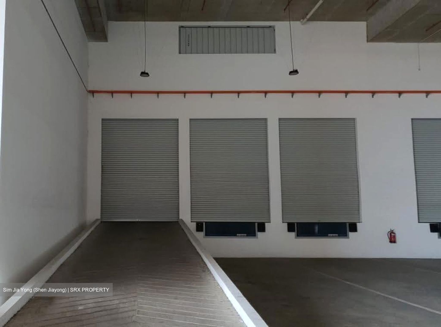 Tuas South Avenue 5 (D22), Warehouse #618312421